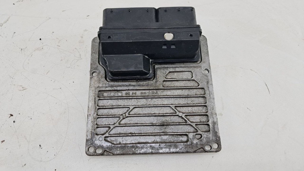 Блок керування двигуном Mercedes W203 C180 1.8K 2007 A2711536179