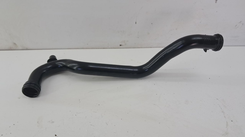 Патрубок системы охлаждения Citroen C4 Peugeot 508 2.0 BlueHDI 2016 9801444480