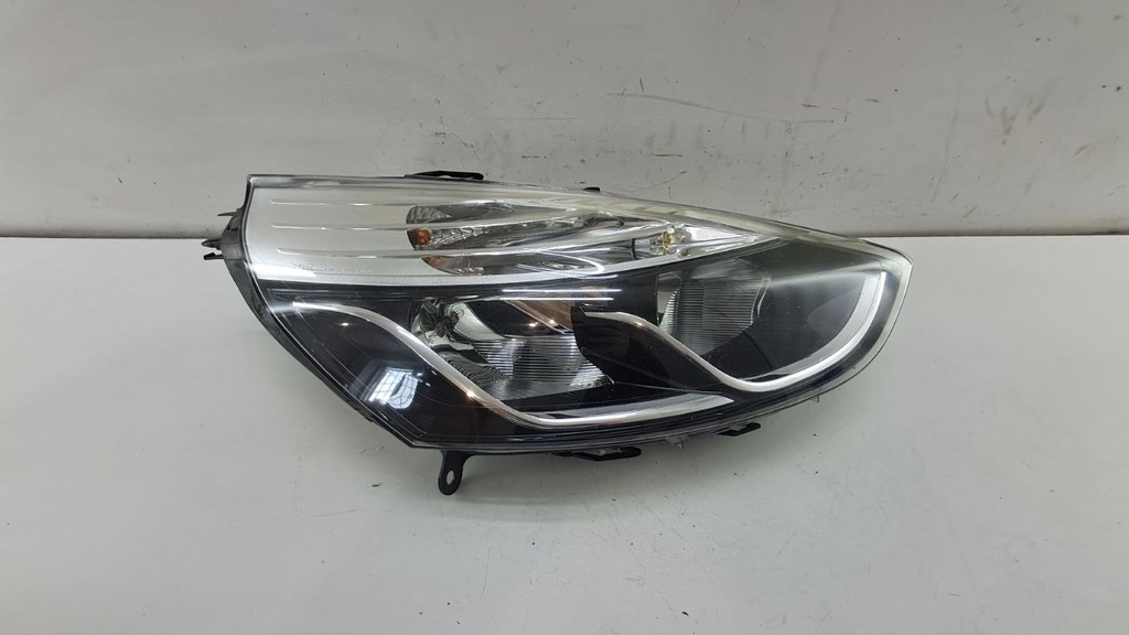 Фара правая Renault Clio IV 2013 260102796R