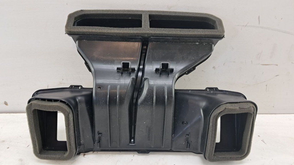 Повітропровід під торпедою Skoda Octavia 2023 5E4819363