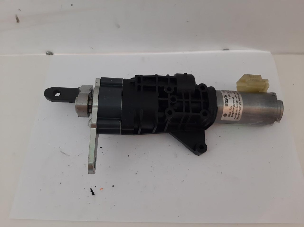 Мотор приводу багажника Audi A6 C7 2015 рр. 4G9827852D