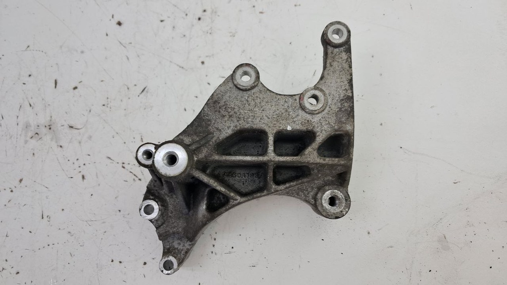 Кронштейн Mitsubishi Lancer X 1.8i 2009 4450A188