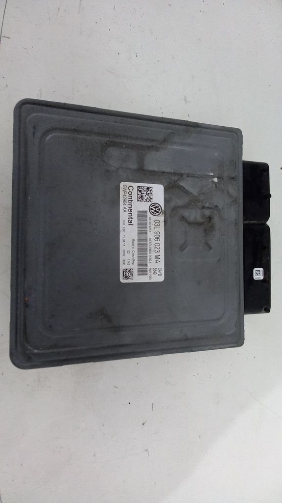 Блок керування двигуном Audi A3 1.6 TDI 2011 03L906023MA