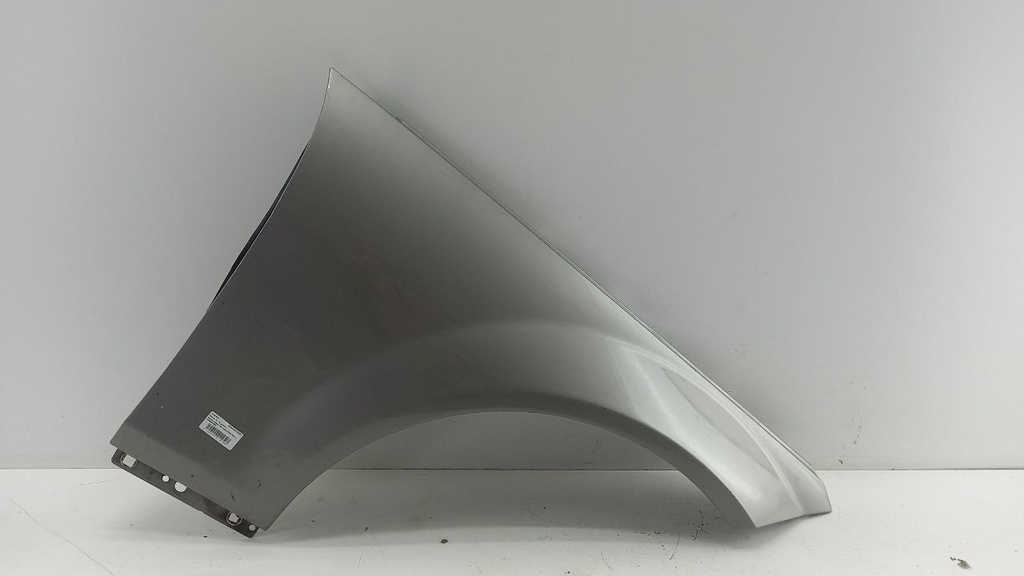 Крило праве Mercedes W204 2007 A2048810201