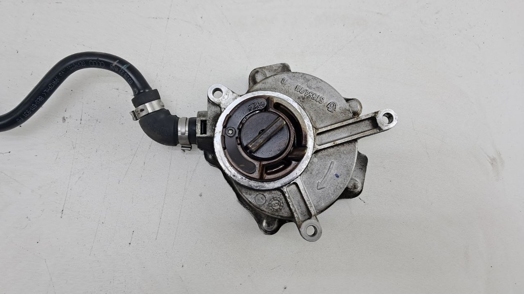 Вакуумний насос Volkswagen Passat B6 Audi 2.0TFSI 2005-2010 рр 06D145100E
