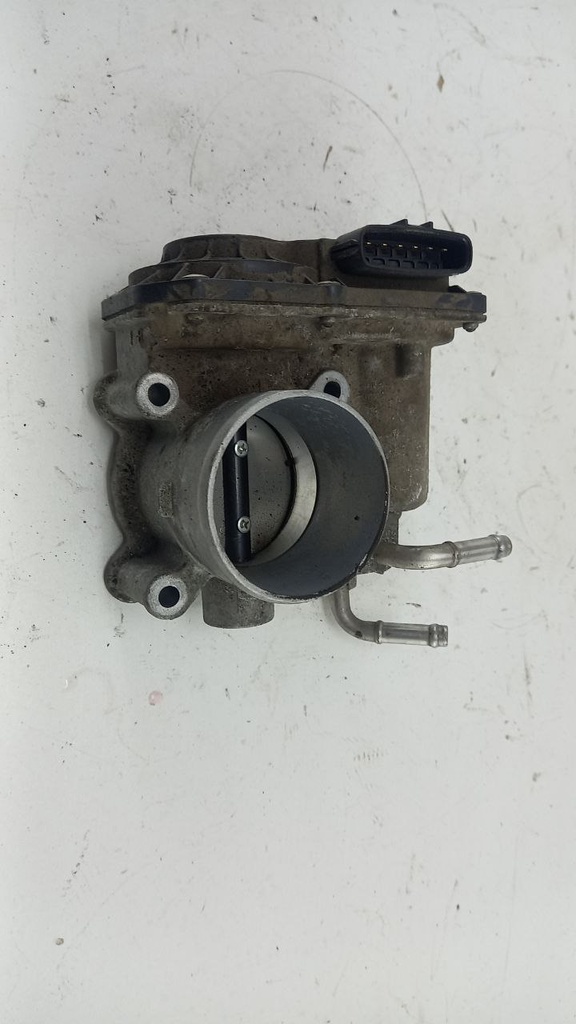 Дросельна заслінка Toyota Yaris 1.33 16V 2006-2011 2203047010