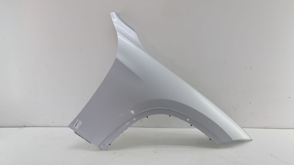 Крило праве BMW X1 2014 41627332424