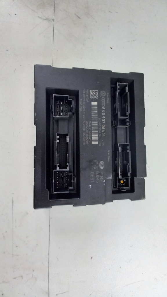 Блок комфорта Audi A4 B8 2.0TDI 2007-2015 8K0907064M