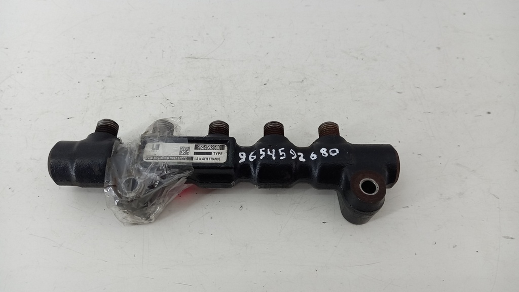 Топливная рампа Citroen Berlingo C4 1.6 HDI 9654592680