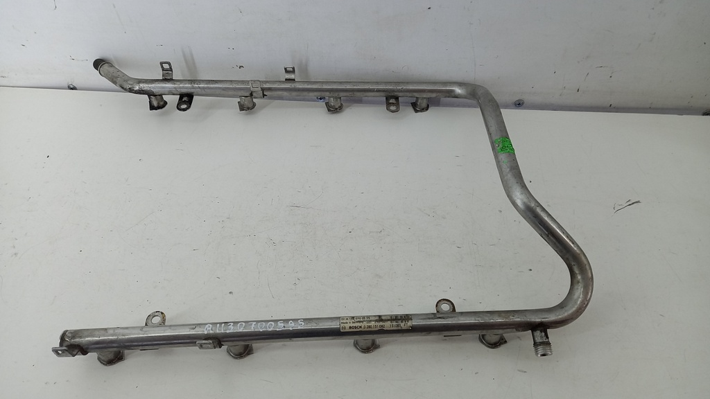 Топливная рампа Mercedes W211 W215 W220 4.3 5.0 A1130700595