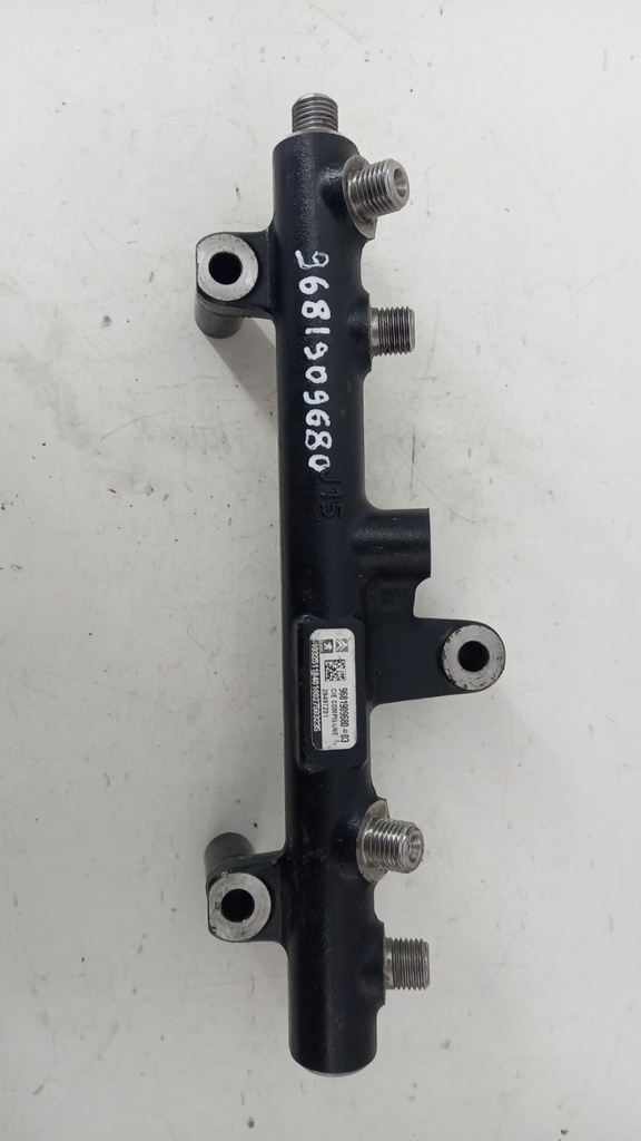 Паливна рампа Ford S-Max Peugeot 5008 Ford S-Max 2.0 9681909680