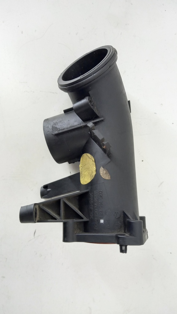 Патрубок повітрозабірника Volkswagen Golf 5 1.4 TSI 2008 рр 03C145861D