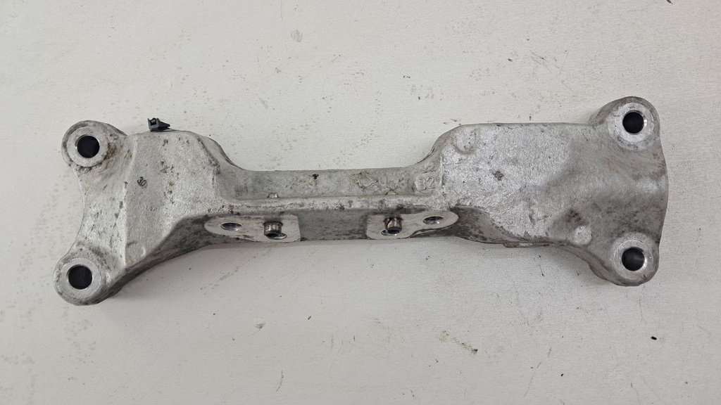 Кронштейн Citroen C3 Peugeot 208207 1.4Vti 2009-2016 9854165780