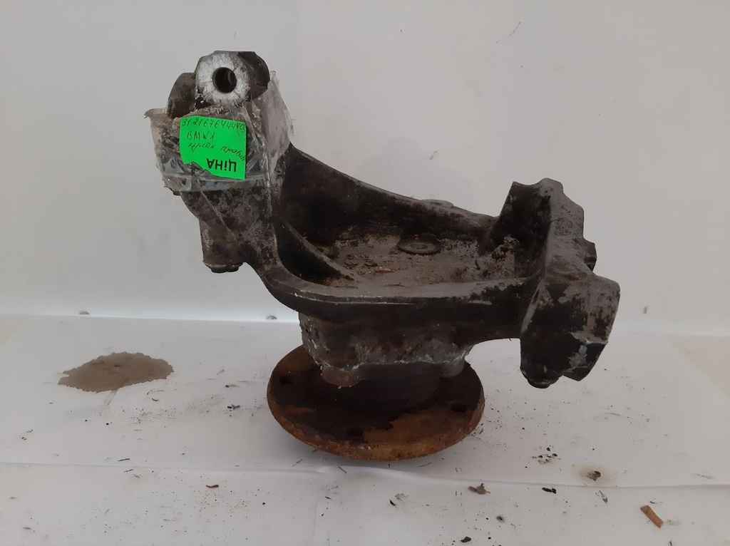 Цапфа передня права BMW 1 E87 2003-2012 рр 3121676444403