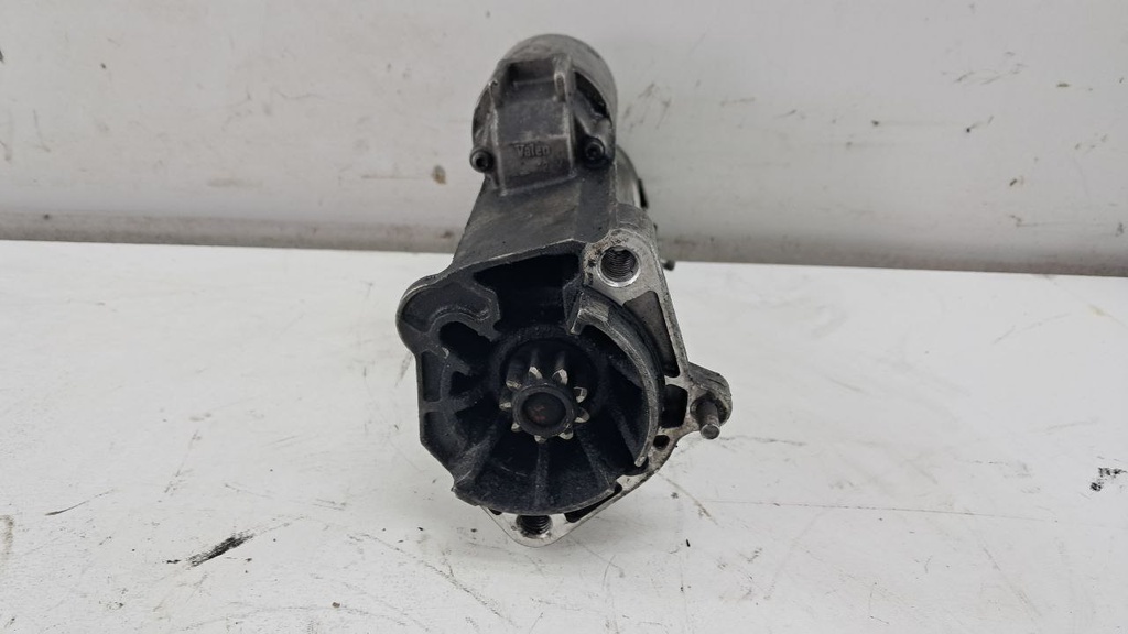 Стартер Audi A4 B7 2.0 TFSI 2007 06D911023A