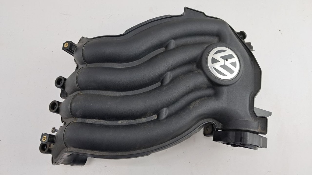 Колектор Volkswagen Caddy 2.0 BSX 2009 06A133203EF