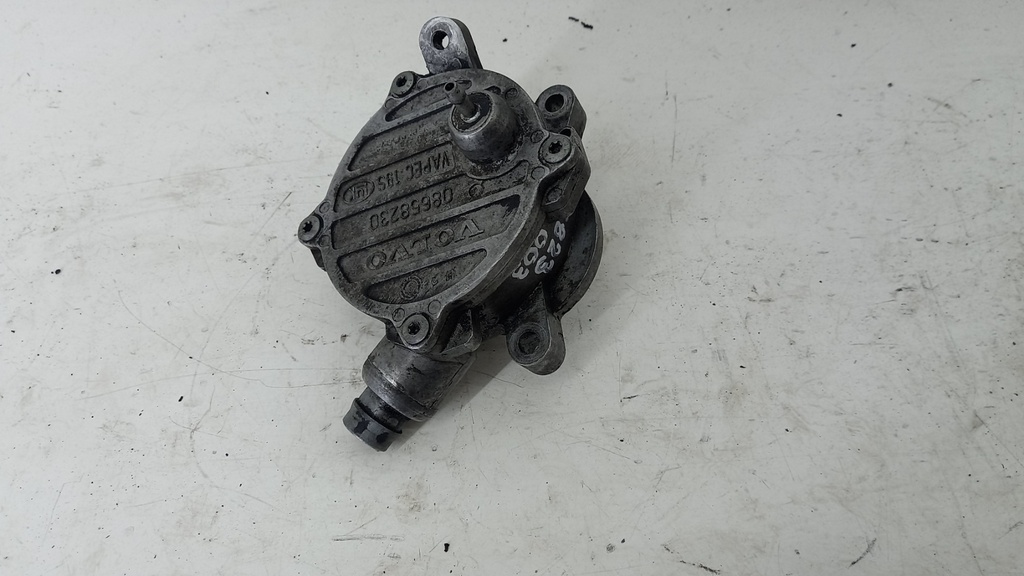 Вакуумный насос Volvo S60 V70 2.4 T5 2008 0865823003