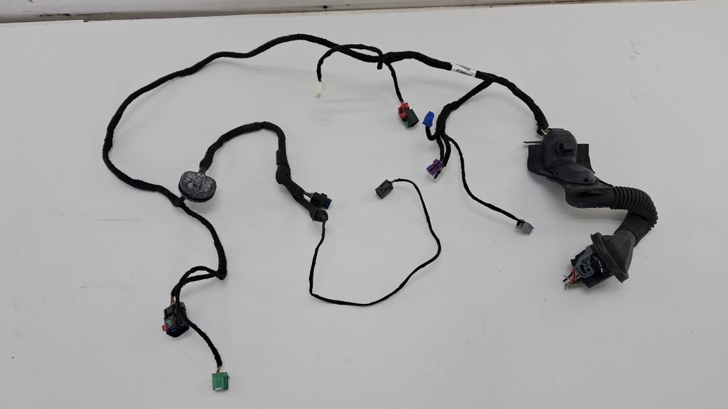 Жгут электропроводки пердней правой двери Jeep Cherokee  68235060AB