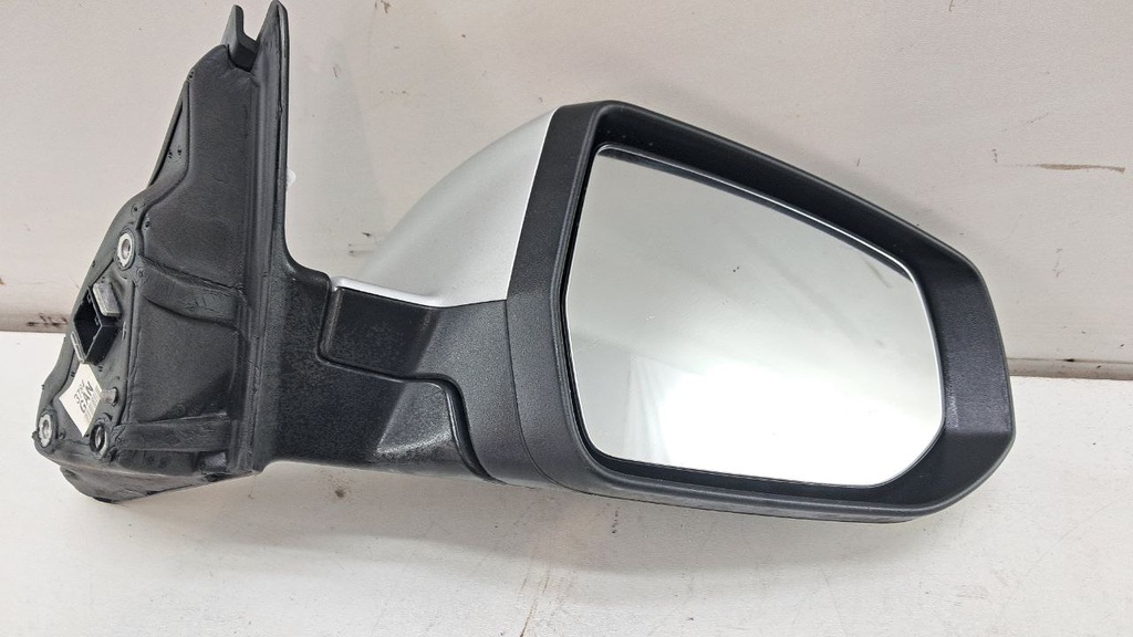 Зеркало правое Chevrolet Malibu 13PIN 2012 22860545 E4023735