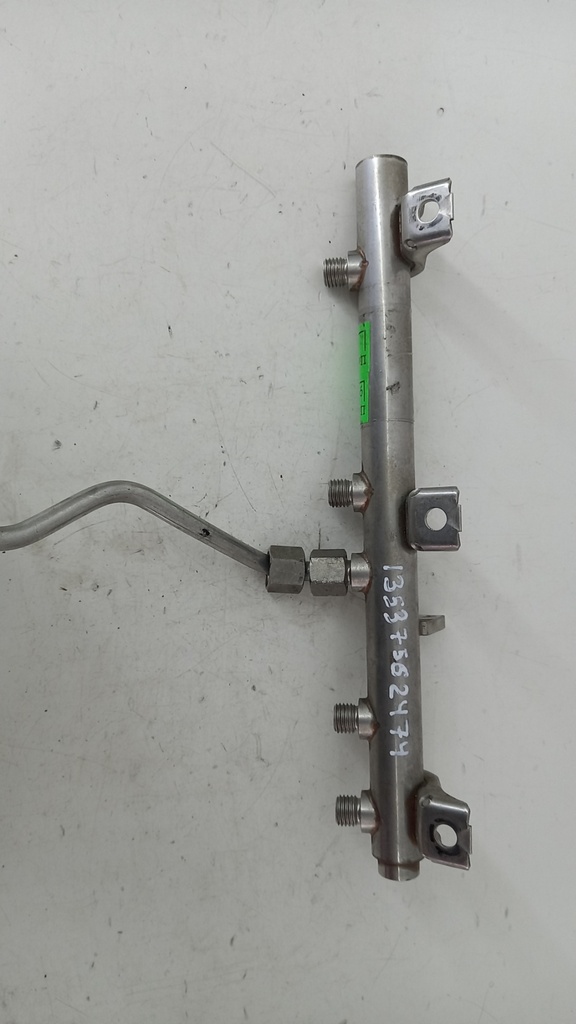 Паливна рампа BMW 1 E82 E88 BMW 3 E90 E91 2.0I 13537562474