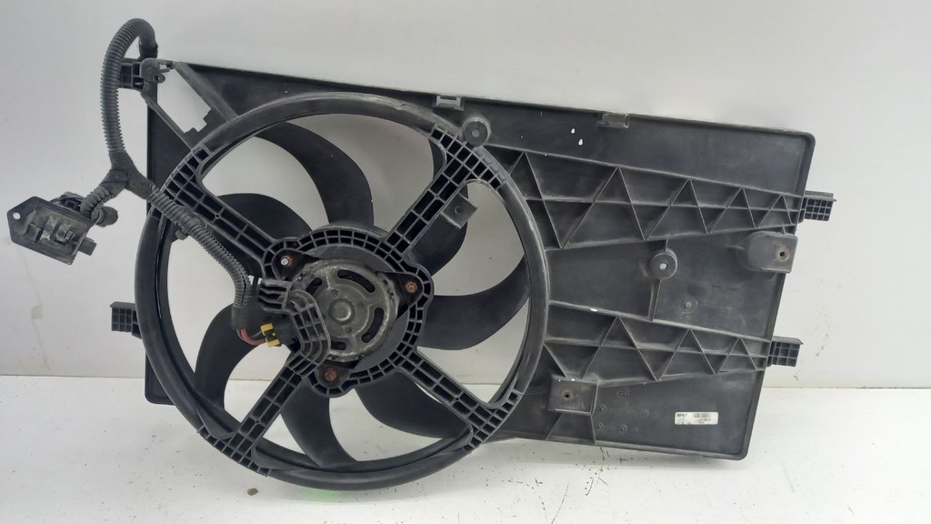 Вентилятор Citroen Nemo 1.4 HDI 2008-2010 51780704