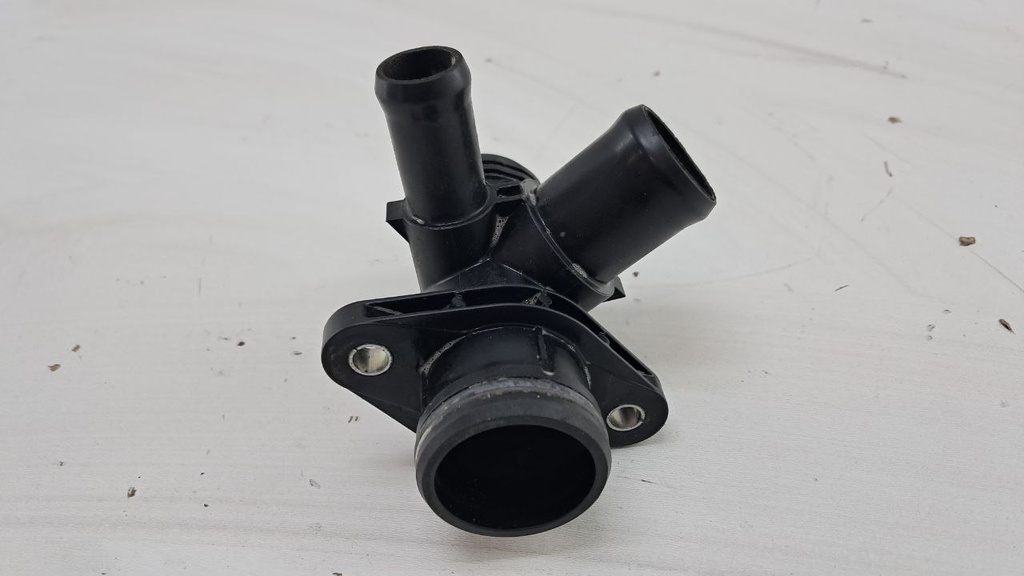 Патрубок радиатора Ford Focus 1.0 Ecoboost 2012-2016 гг CM5G8A529GA