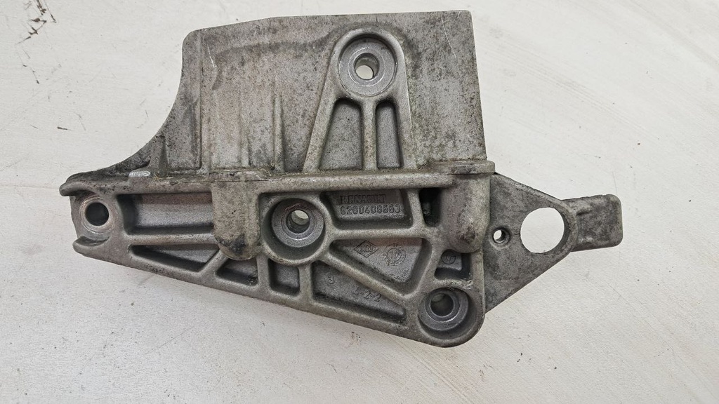 Кронштейн двигателя Renault Clio 1.5 DCI Euro 5 2009-2012 8200408663