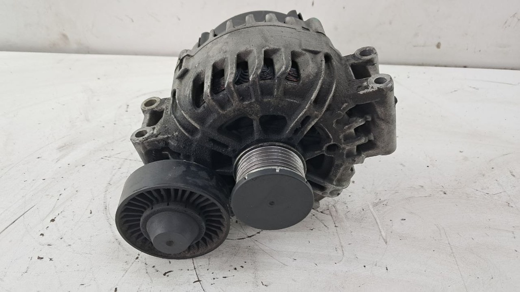 Генератор BMW 530I X5 E70 X3 3.0i 2005 7525376