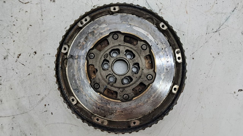 Маховик двигателя Nissan Pulsar Qashqai J11 1.2 DIG-T 2015 1231000Q3C