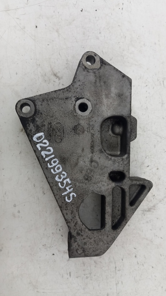 Кронштейн двигателя левый Volkswagen Passat B7 3.6 2012  022199354S