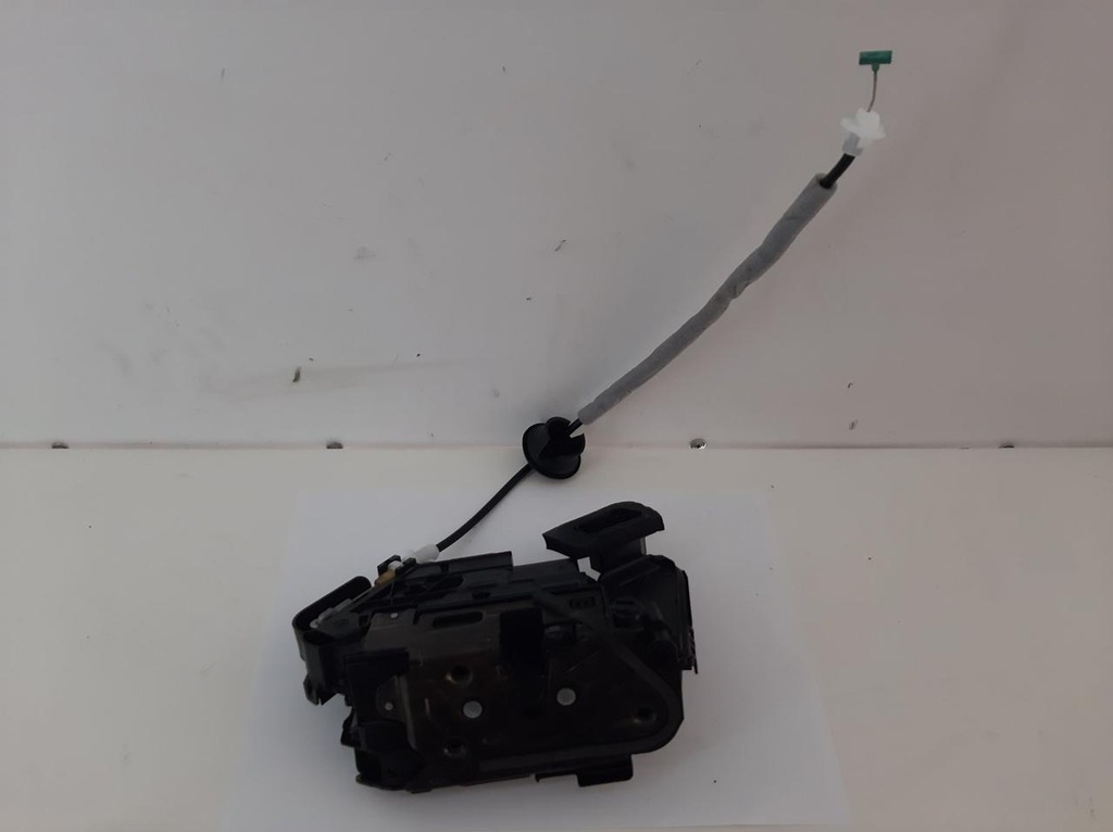 Замок дверей задньої правої Volkswagen Passat B8 2014 A6E5TA839016E