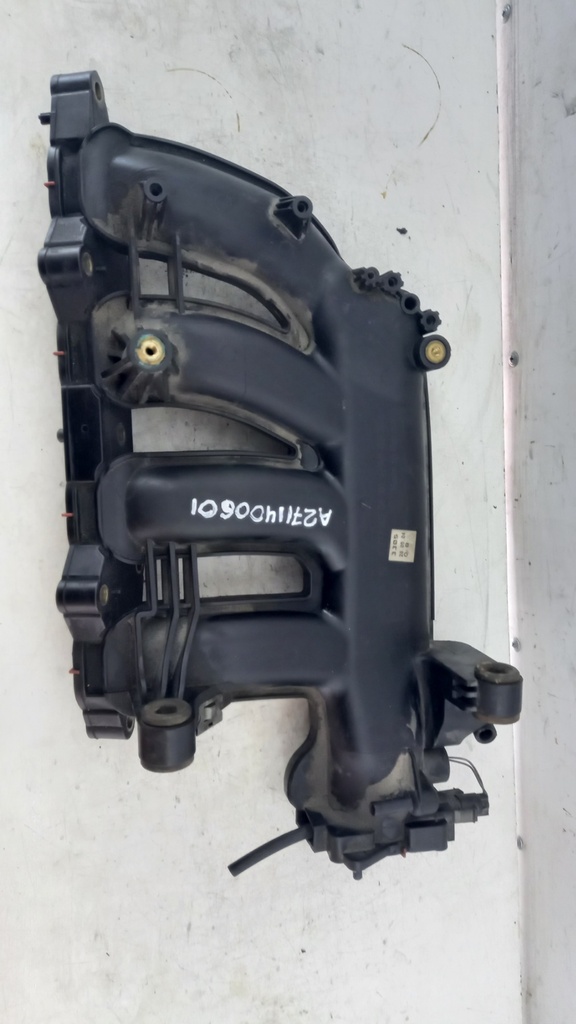 Колектор Mercedes W203 W211 1.8 CDI 2008 A2711400601