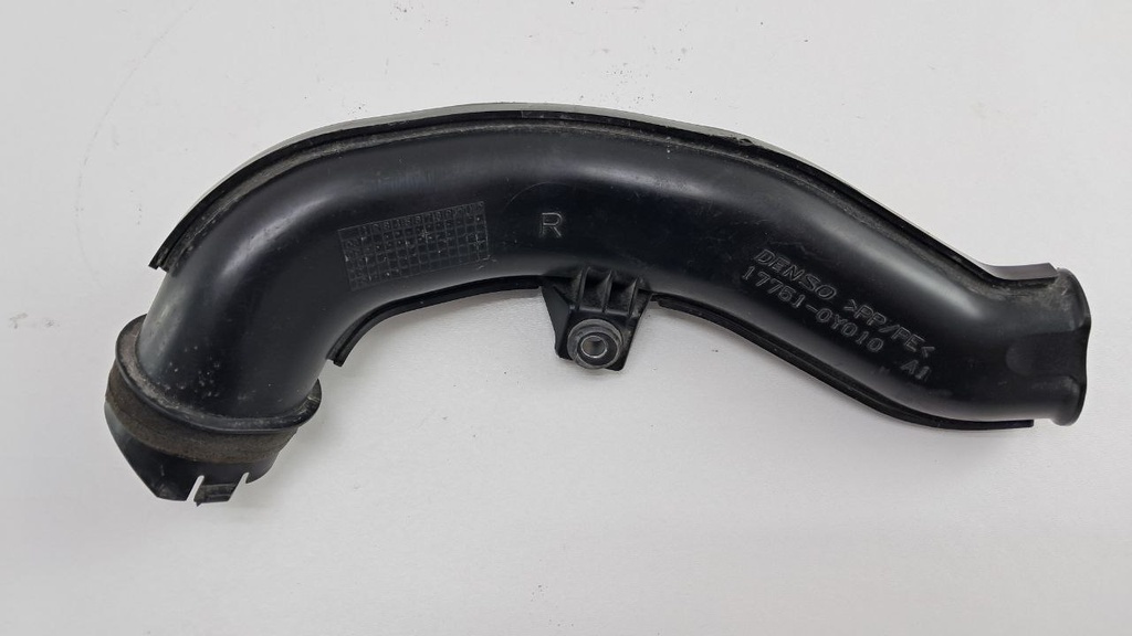 Патрубок воздушного фильтра Toyota Yaris 1.3L 2006-2011 гг 177510Y010