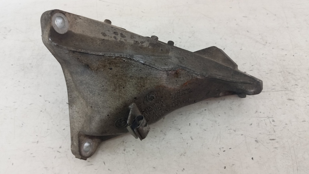 Кронштейн двигуна BMW 3 E90 E91 2.0D 2005-2013 рр 24168110