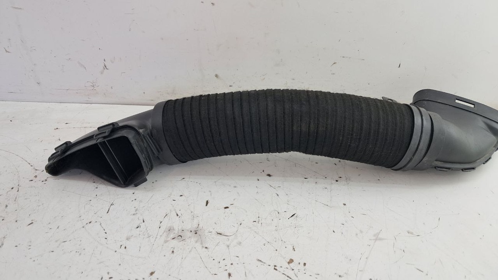 Патрубок воздухозаборника Mercedes-Benz C-klass W203 1.8 2004 A2710900382