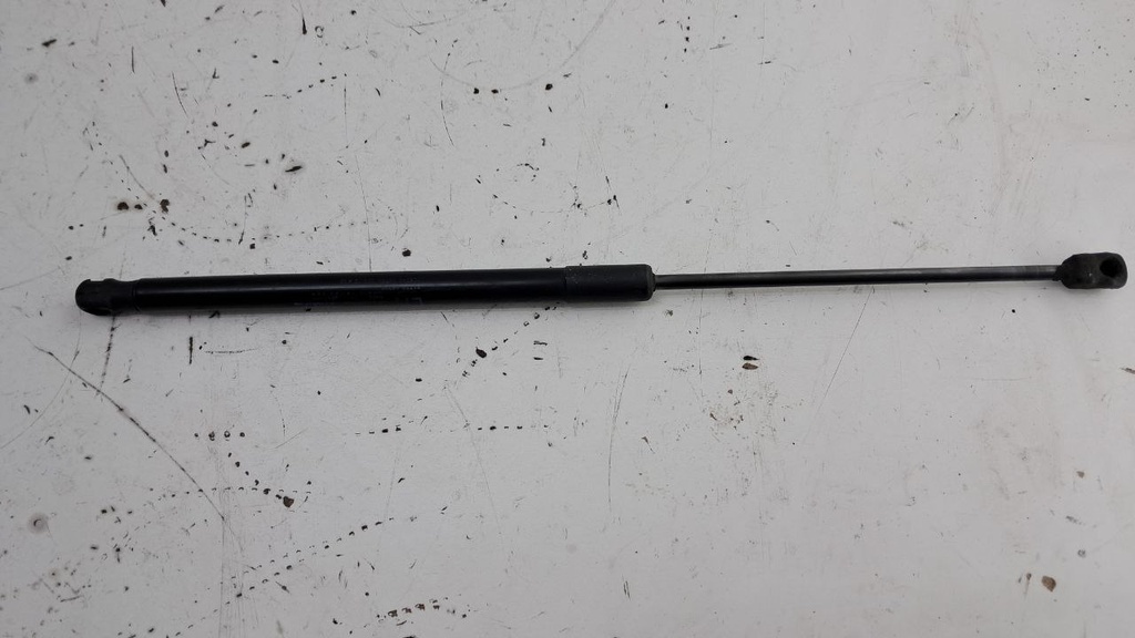 Амортизатор кришки багажника Hyundai I30 2012-2017 81780A6200