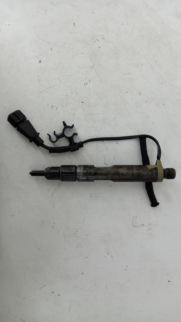 Форсунки Volkswagen Bora Golf 4 1.9 TDI 2000  028130202Q