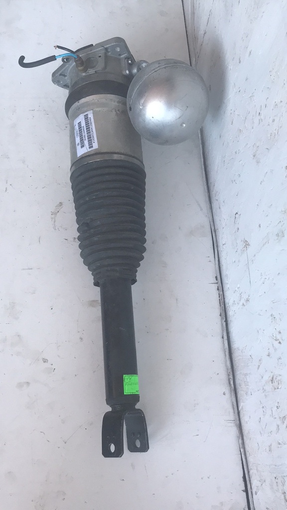 Амортизатор задний правый Volkswagen Phaeton 3.0 TDI 2002-2016 3D0616002K