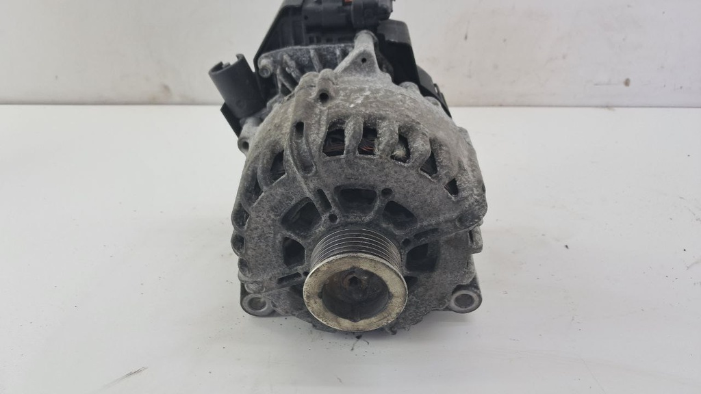 Генератор Citroen C4 Peugeot 508 2.0 BlueHDI 2016 9815683280