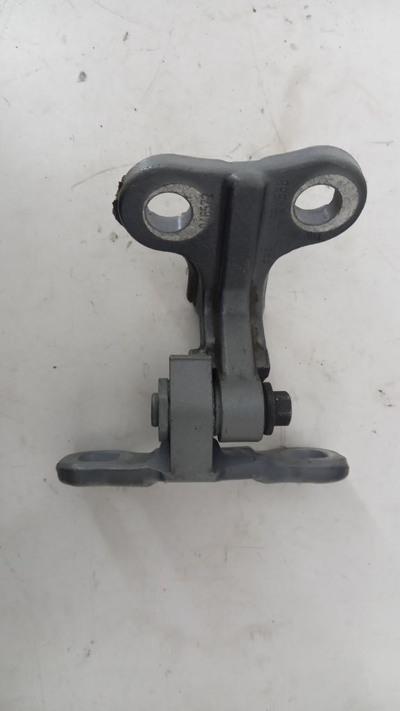 Петля двері передня права верхня Volvo V50 2008-2012 30784888