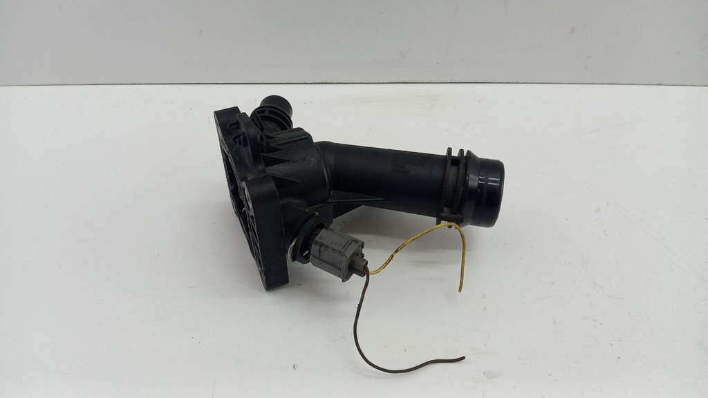 Корпус термостата Volvo S60 V70 XC70 2.0 D3 2011 рр. 31293556