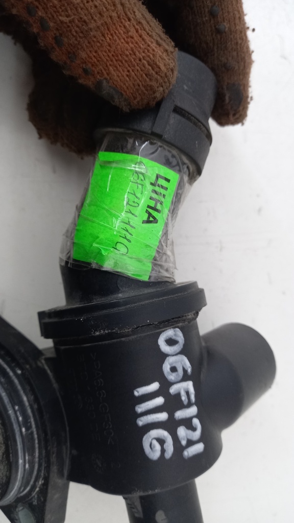 Корпус термостата Volkswagen Passat B6 2.0 FSI 2010 гг 06F121111G