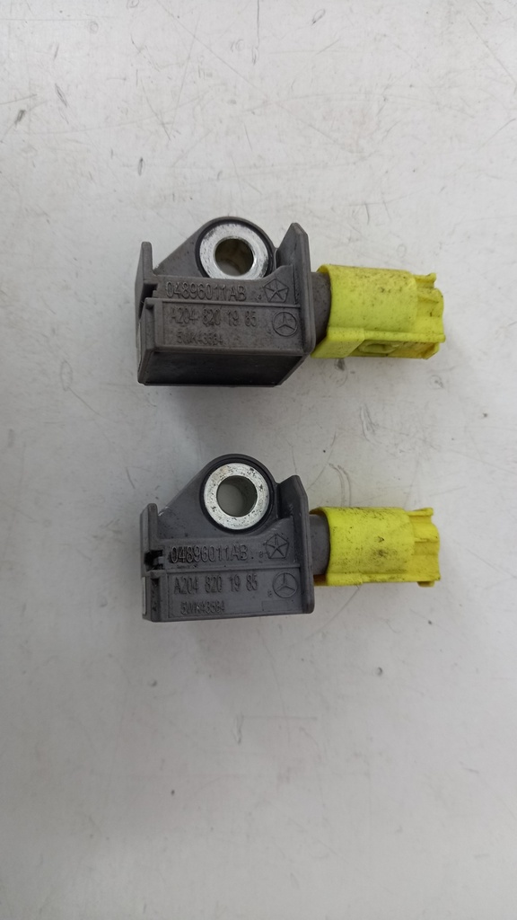 Датчик airbag Mercedes W204 2007-2014 A2048201985