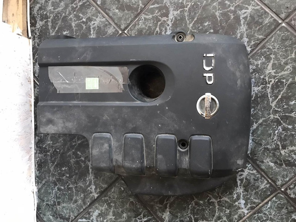 Крышка защита двигателя Nissan Navara 2.5 dci 6743074