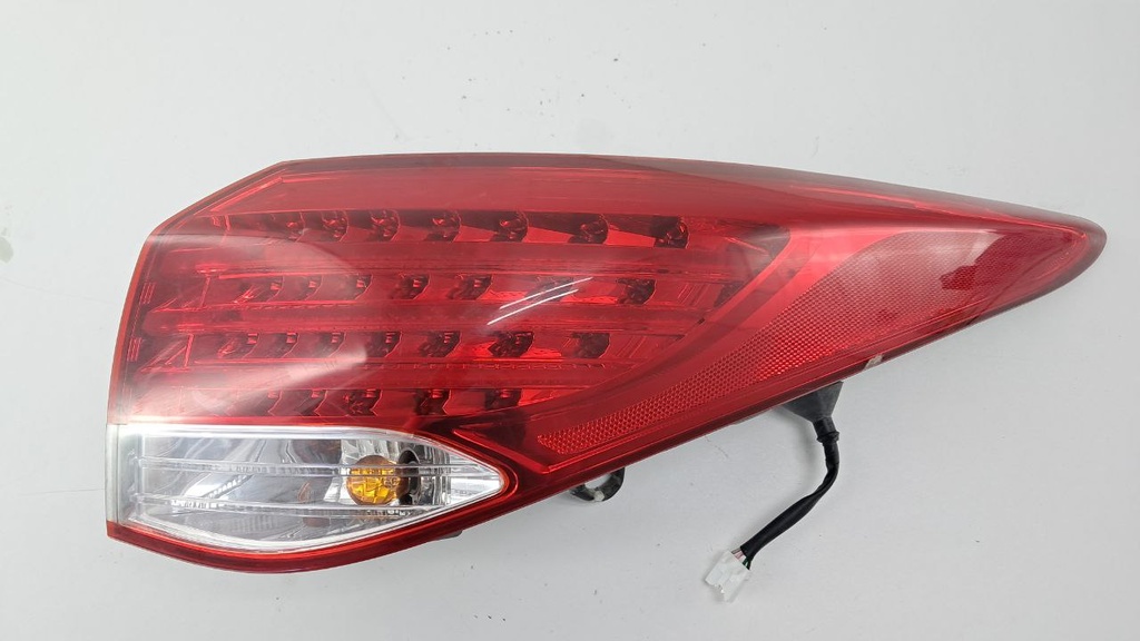 Фонарь задний правый Hyundai I40 2011-2018 924023Z000
