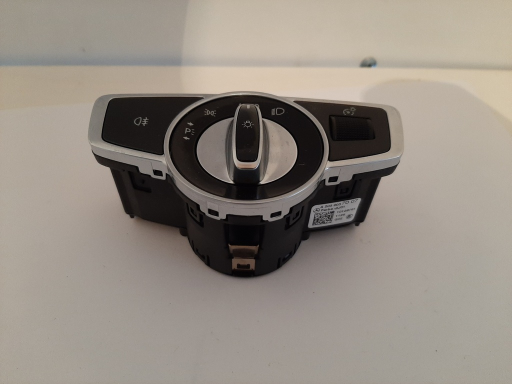 Переключатель света Mercedes W205 2014  A2059057007