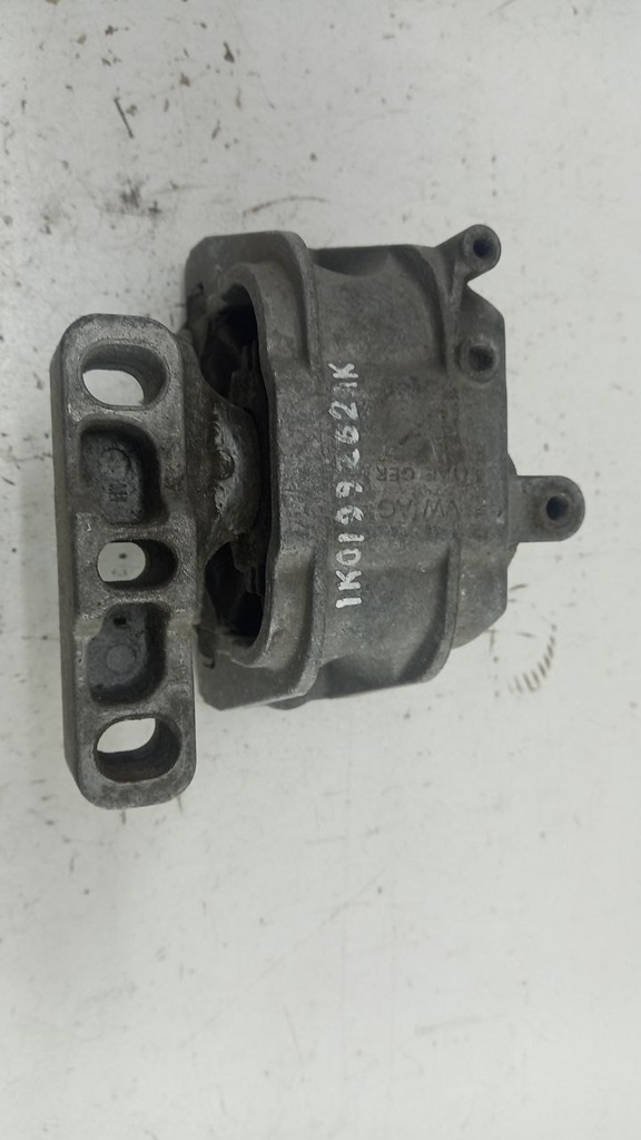 Подушка двигателя правая Volkswagen Golf 5 1.4 TSI 2003-2008 1K0199262AK