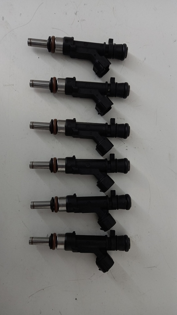 Форсунки Audi A6 C6 2.4 FSI 2004-2008 06E133551