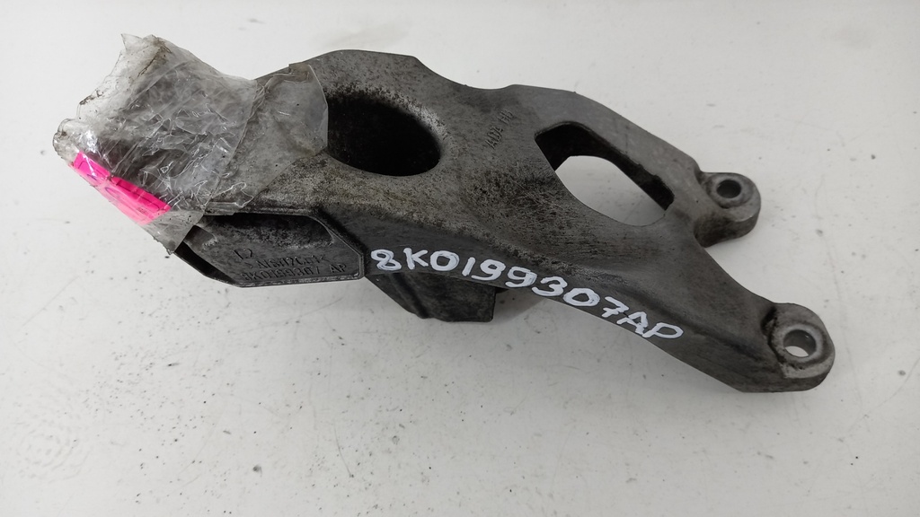 Кронштейн двигателя левый Audi A4 B8 2.0 TDI 2007-2015  8K0199307AP