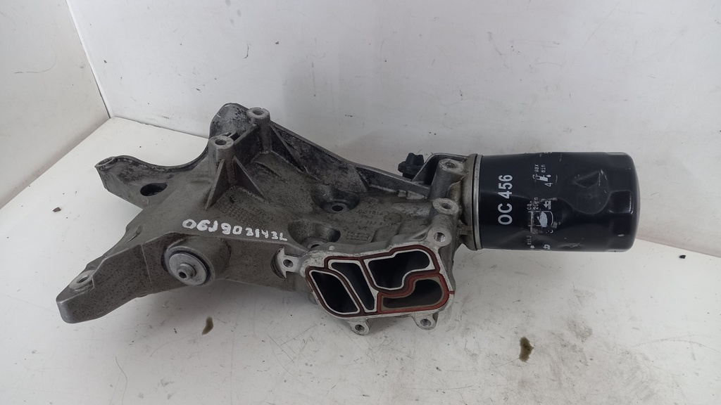 Кронштейн генератора Skoda Superb Volkswagen Tiguan 2.0 TSI 06J903143L